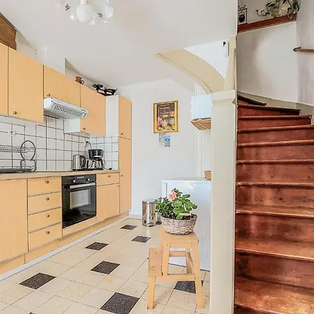 بيت للعطل Amazing In With Kitchen بيرون