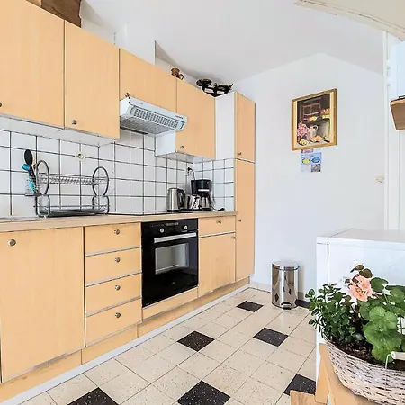 Amazing In With Kitchen *